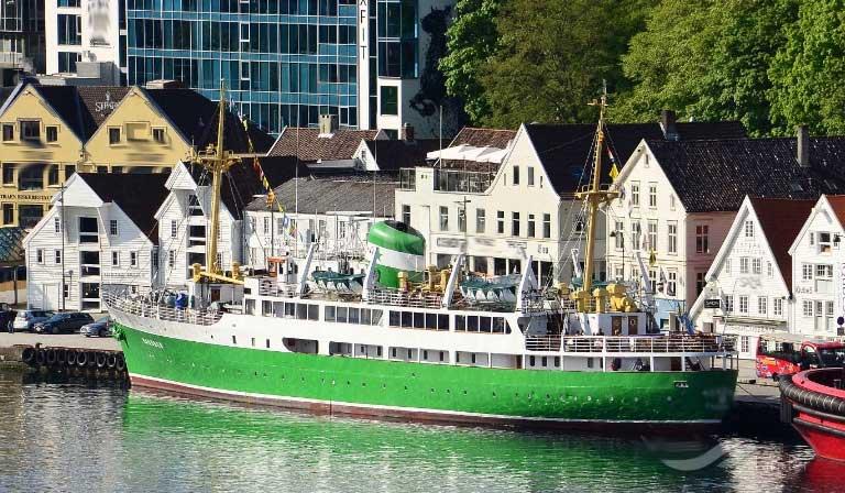 Green passenger ship