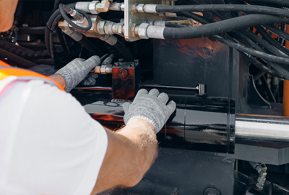 Hydraulic Cylinder Maintenance, Testing and Repairs